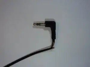 Cómo reparar un cable de auriculares deshilachado