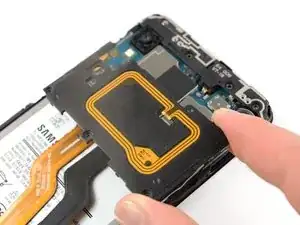 Reemplazo de la tapa de la placa madre del Samsung Galaxy A10