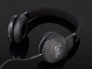 Reparación JBL E45BT