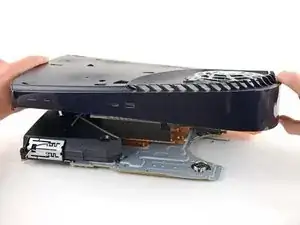 Cómo quitar la carcasa trasera en una PlayStation 5
