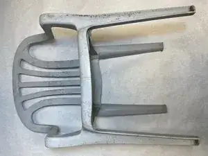 Cómo reparar grietas en sillas de plástico