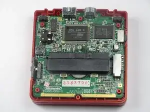La cubierta trasera de una Game Boy Advance SP.