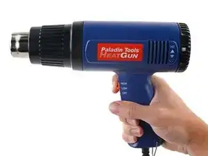 Cómo utilizar una pistola de calor para ablandar el adhesivo