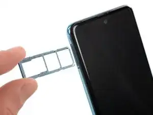 Extracción de la bandeja de la tarjeta SIM del Samsung Galaxy A51