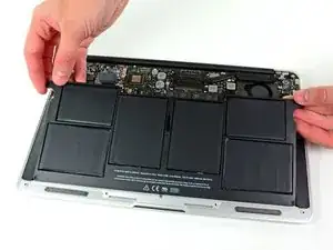 Reemplazo de Batería para la MacBook Air 11" Mediados de 2011
