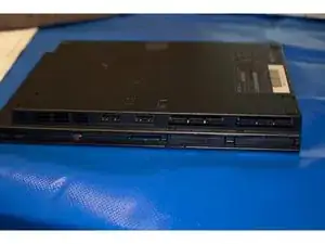 Desmontaje de una PlayStation 2 Slimline