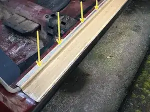 Mercedes W123 Door Sill Desmontaje