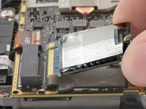 Extracción de SSD de Steam Deck