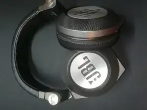 Desmontaje del JBL Synchros E50BT