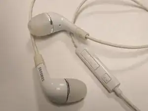 Desmontaje de los Controles y Bloque del Micrófono de Auriculares Internos
