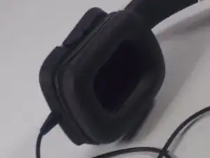 Reparación del Altavoz Izquierdo TRITTON Kunai