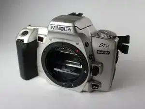 Reparación de Minolta Maxxum STsi