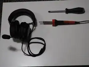 Cómo arreglar el sonido de salida en HyperX CloudX