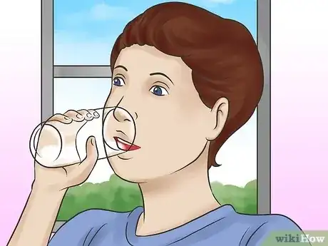 صورة عنوانها Care for Rough, Dry Feet Step 5