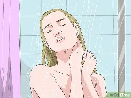 صورة عنوانها Get Rid of a Rash Under Breasts Step 2