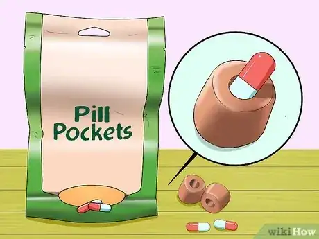 صورة عنوانها Give a Cat Medicine Step 4