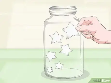 صورة عنوانها Paint Glass Jars Step 19