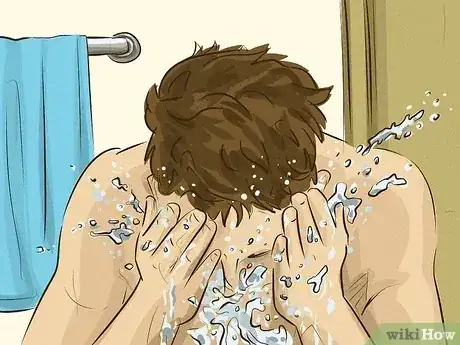صورة عنوانها Prevent Razor Bumps Step 7