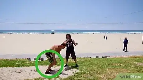 صورة عنوانها Do a Backflip Step 15