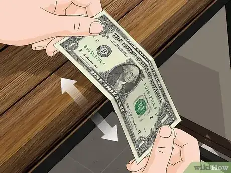 صورة عنوانها Straighten Out a Dollar Bill Step 8