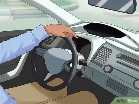 صورة عنوانها Drive a Car in Reverse Gear Step 3