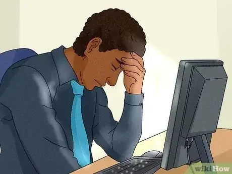 صورة عنوانها Ask a Coworker on a Date Step 10