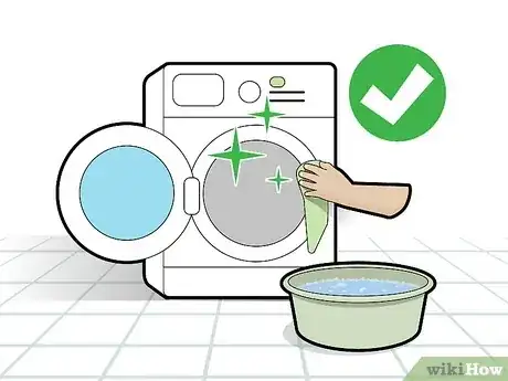 صورة عنوانها Remove Mildew Smell from Clothing Step 14