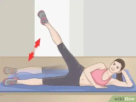 صورة عنوانها Gain an Inch on Your Hips Step 8