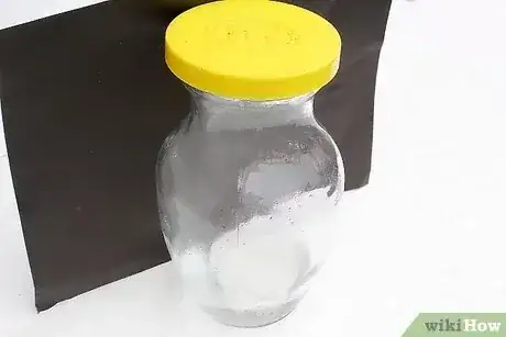 صورة عنوانها Make a Cloud in a Bottle Step 14
