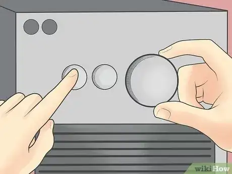 صورة عنوانها Use a Dehumidifier Step 21