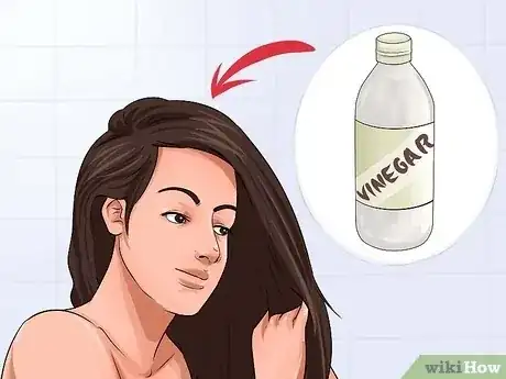 صورة عنوانها Lighten Your Hair Naturally Step 3