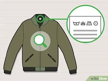 صورة عنوانها Iron on a Patch Step 2