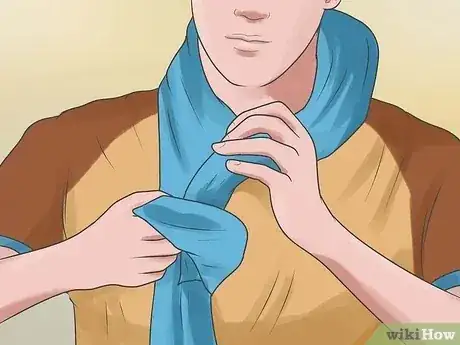 صورة عنوانها Wear a Scarf for Men Step 15