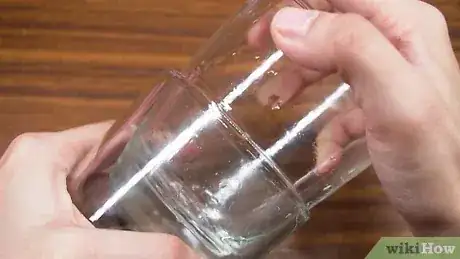 صورة عنوانها Separate Stuck Glasses Step 7