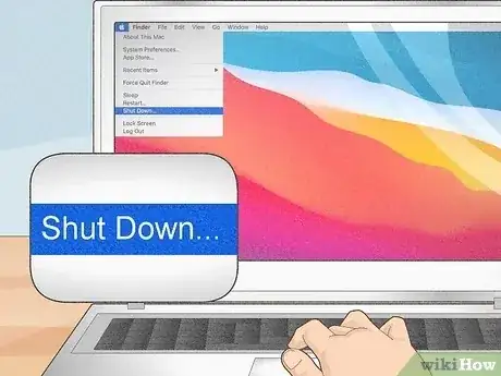Gambar berjudul Clean a MacBook Pro Keyboard Step 1