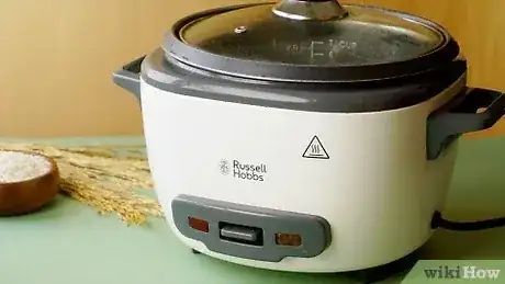 Gambar berjudul Cook Rice in a Rice Cooker Step 7