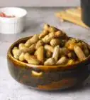 Merebus Kacang Tanah