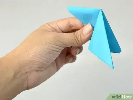 Gambar berjudul Make a Paper Pompom Step 27