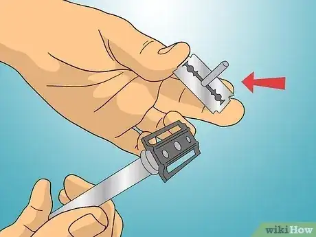 Gambar berjudul Get Rid of Razor Burn Fast Step 9