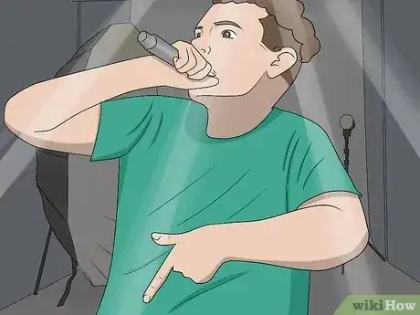 Gambar berjudul Become a Professional Rapper Step 3