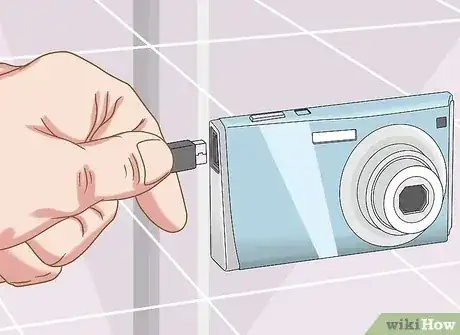 Gambar berjudul Connect a Camera to a PC Step 3
