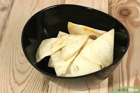 Gambar berjudul Make Tortilla Chips Step 20