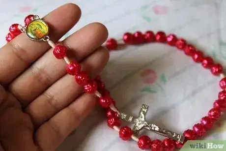 Gambar berjudul Say the Rosary Step 5