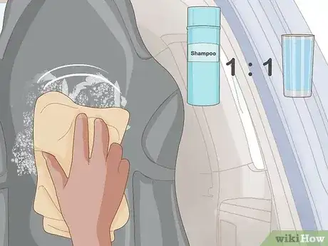 Gambar berjudul Remove Odors from Your Car Step 5