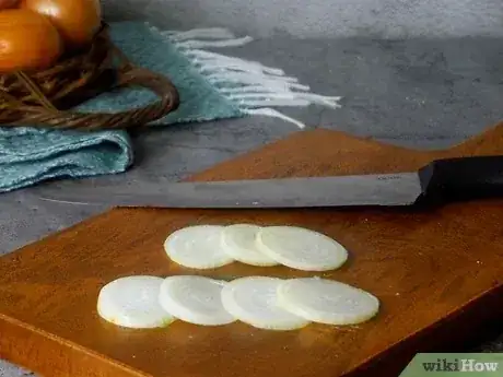 Gambar berjudul Dry Onions Step 13