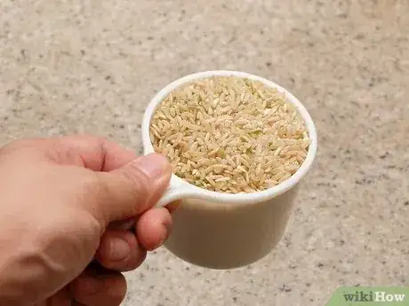 Gambar berjudul Make Brown Rice in a Rice Cooker Step 1