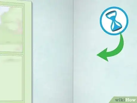 Gambar berjudul Paint Over Wallpaper Step 10