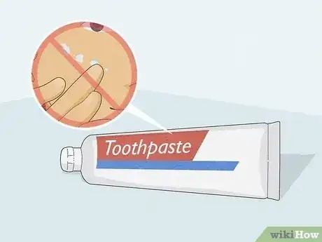 Gambar berjudul Clear Your Skin Overnight Step 12