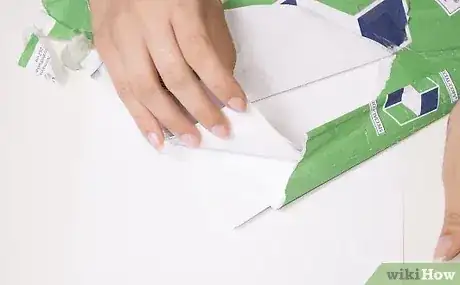 Gambar berjudul Make Homemade Birthday Party Invitations Step 6