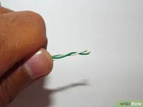 Gambar berjudul Crimp Rj45 Step 2Bullet2